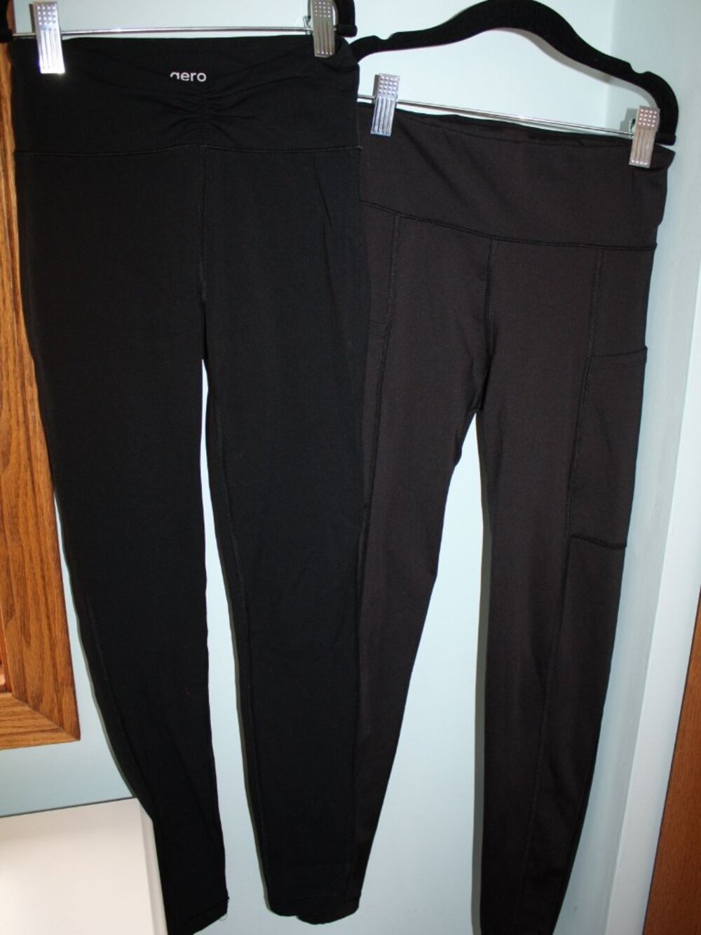 AERO DOWNTIME Teen Size XS Black Athletic Leisure Stretch Leggings 2 PRS EUC